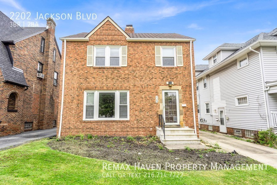 2202 Jackson Blvd University Heights, OH 44118 Remax Haven Realty