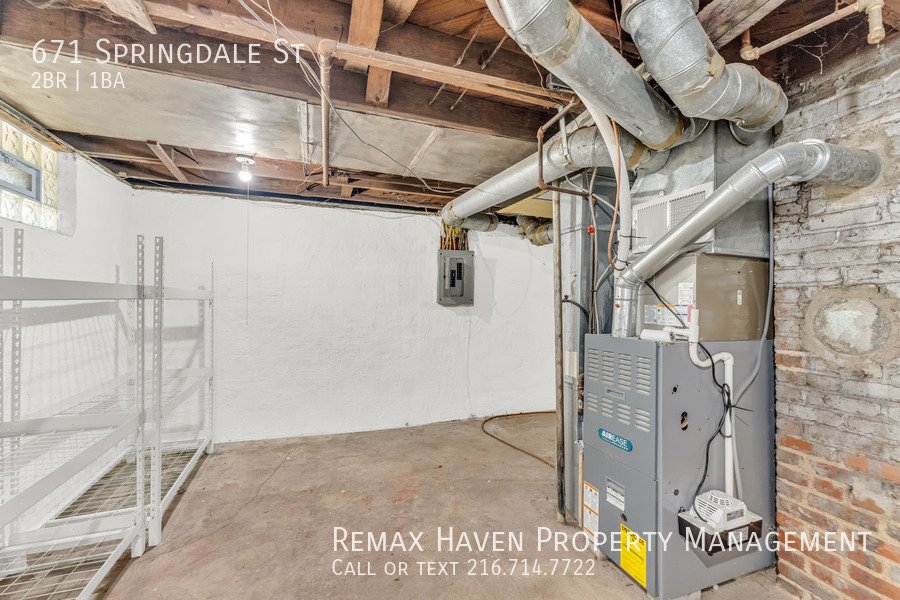 671 Springdale St, Akron - Spacious 2-bed 1-bath single-family home! property image