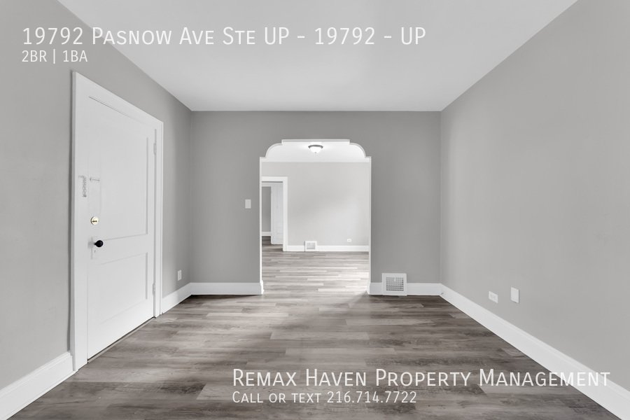19792 Pasnow Ave | UP, Euclid - Spacious 2-bed 1-bath multi-family hom property image