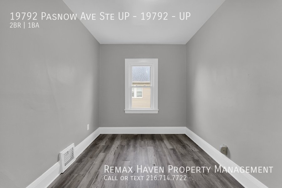19792 Pasnow Ave | UP, Euclid - Spacious 2-bed 1-bath multi-family hom property image