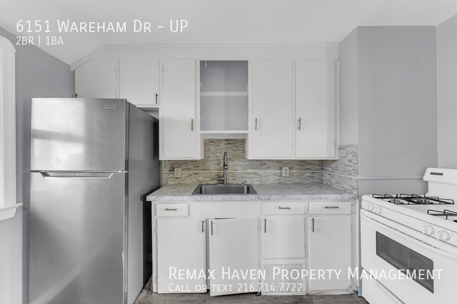 6151 Wareham Dr | UP, Parma - Spacious 2-bed 1-bath multi-family home! property image
