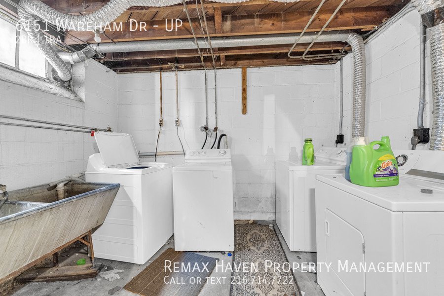 6151 Wareham Dr | UP, Parma - Spacious 2-bed 1-bath multi-family home! property image