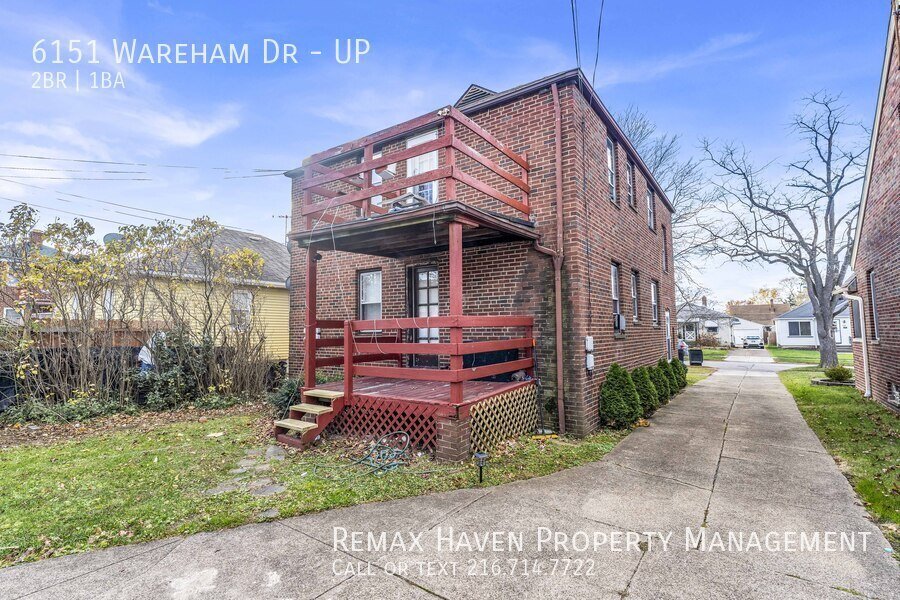 6151 Wareham Dr | UP, Parma - Spacious 2-bed 1-bath multi-family home! property image