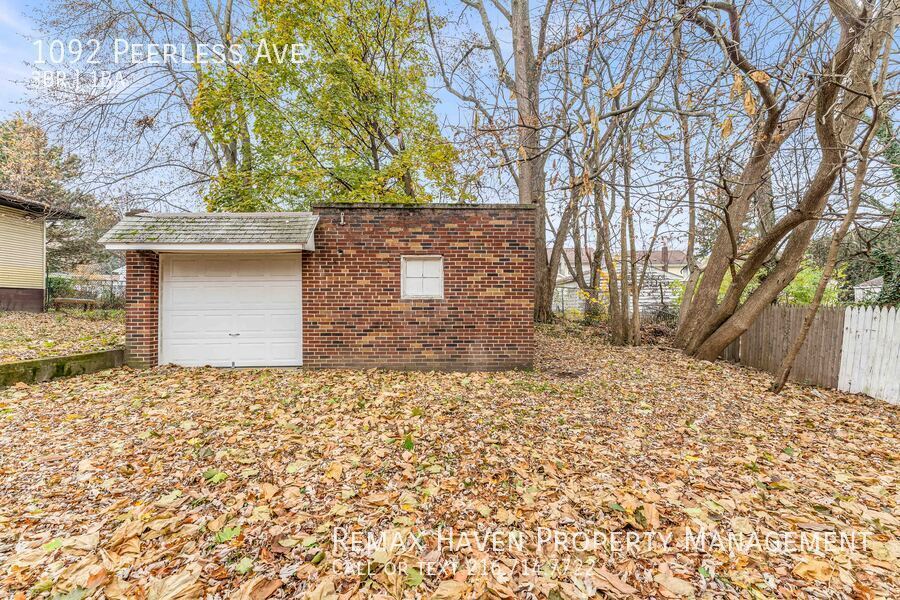 1092 Peerless Ave, Akron - Spacious 3-bed 1-bath single-family home! property image
