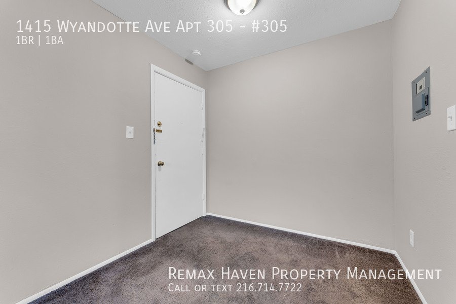 1415 Wyandotte Ave | Unit 305, Lakewood - Spacious 1-bed 1-bath apartm property image