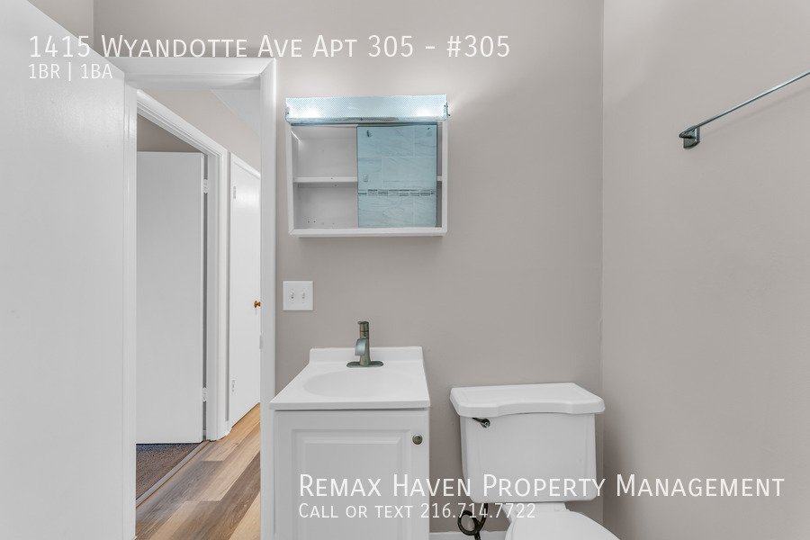 1415 Wyandotte Ave | Unit 305, Lakewood - Spacious 1-bed 1-bath apartm property image