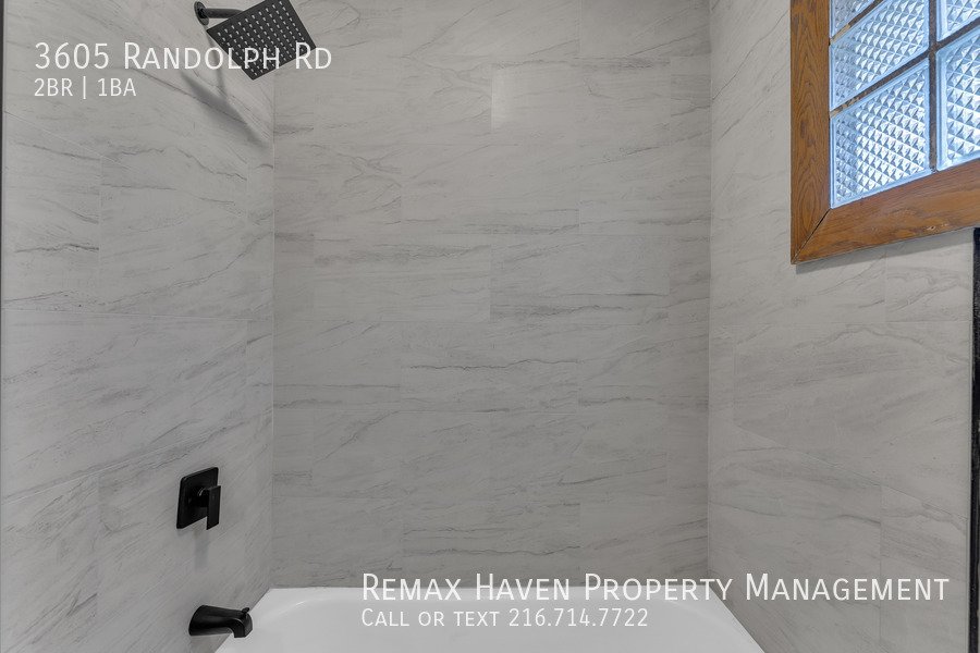 3605 Randolph Rd, Cleveland Heights - Spacious 2-bed 1-bath single-fam property image