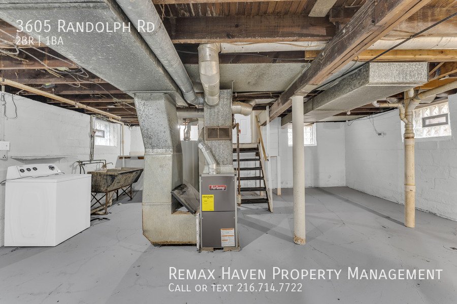 3605 Randolph Rd, Cleveland Heights - Spacious 2-bed 1-bath single-fam property image