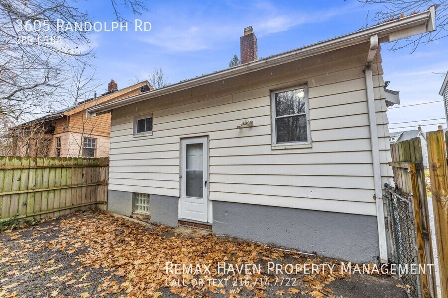 3605 Randolph Rd, Cleveland Heights - Spacious 2-bed 1-bath single-fam property image
