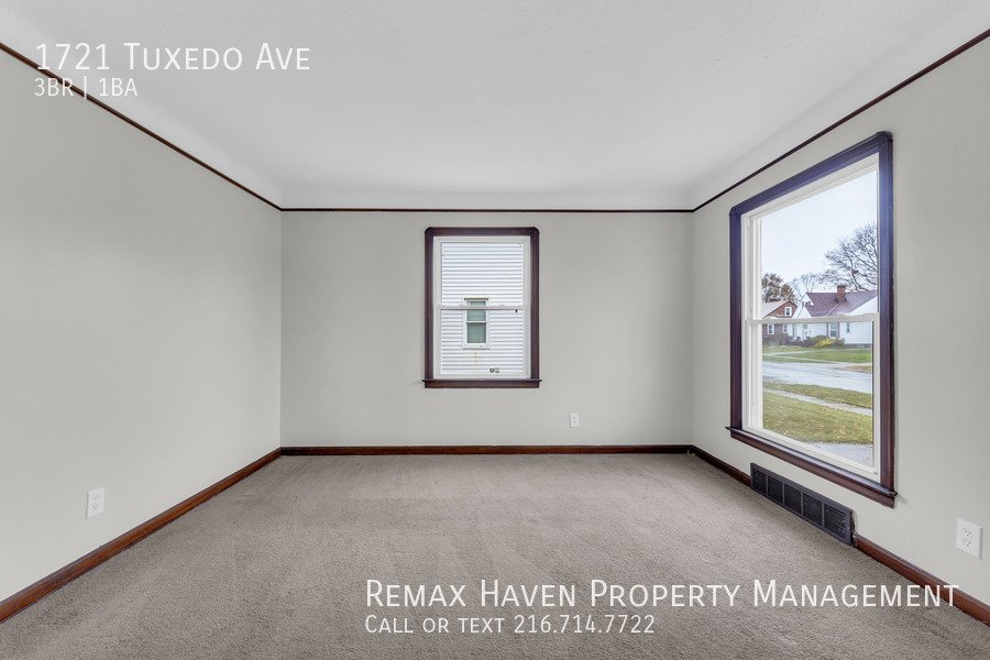 1721 Tuxedo Ave, Parma - Spacious 3-bed 1-bath single-family home! property image