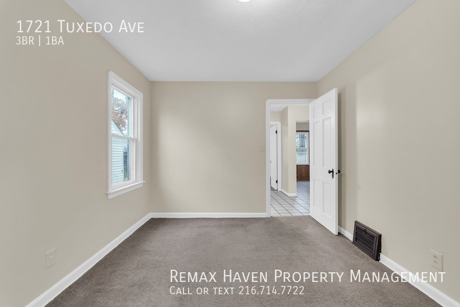 1721 Tuxedo Ave, Parma - Spacious 3-bed 1-bath single-family home! property image