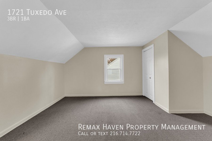 1721 Tuxedo Ave, Parma - Spacious 3-bed 1-bath single-family home! property image