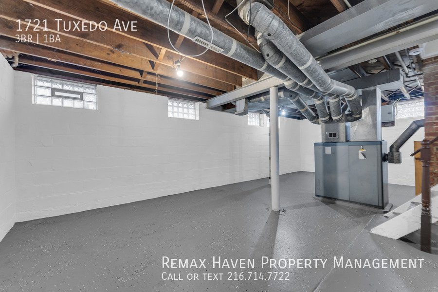 1721 Tuxedo Ave, Parma - Spacious 3-bed 1-bath single-family home! property image