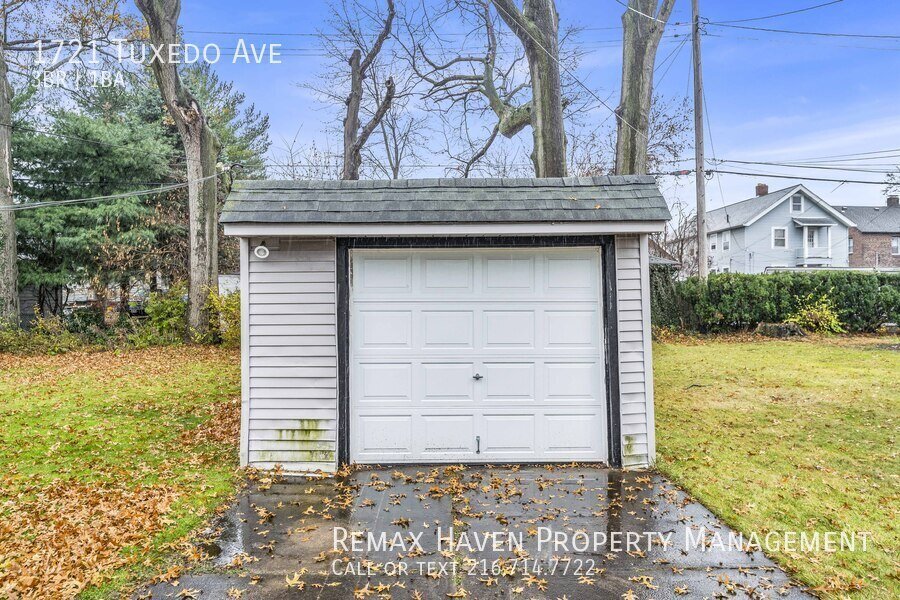 1721 Tuxedo Ave, Parma - Spacious 3-bed 1-bath single-family home! property image