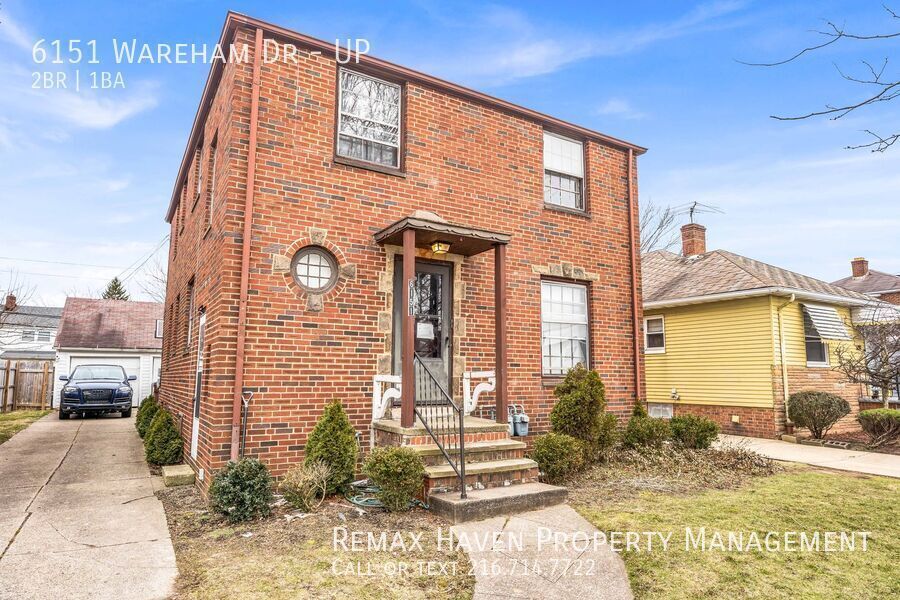 6151 Wareham Dr. UP, Parma - Spacious 2 bed 1 bath multi-family home! property image