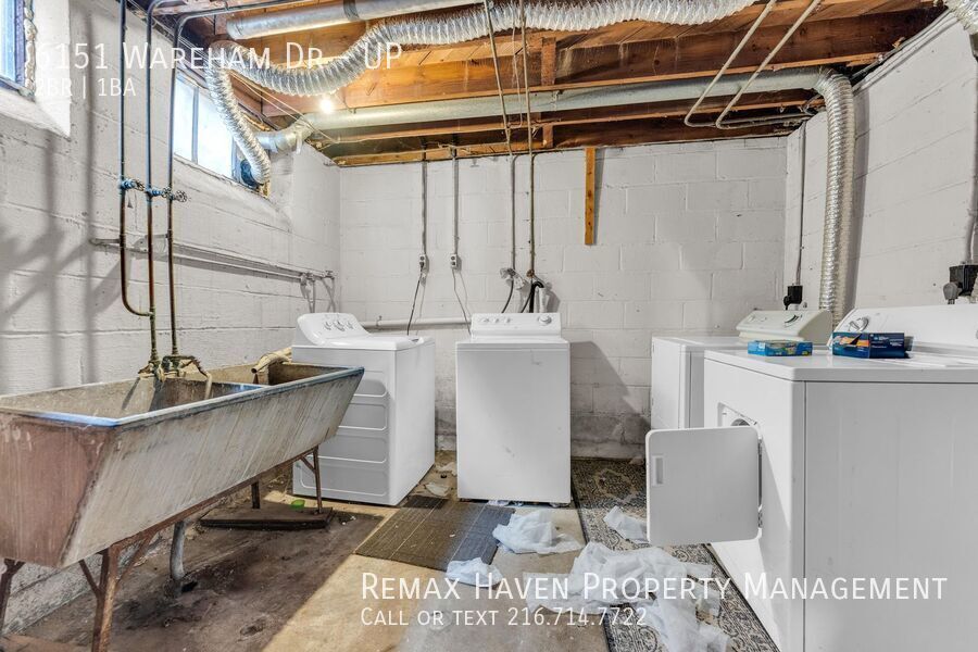 6151 Wareham Dr. UP, Parma - Spacious 2 bed 1 bath multi-family home! property image