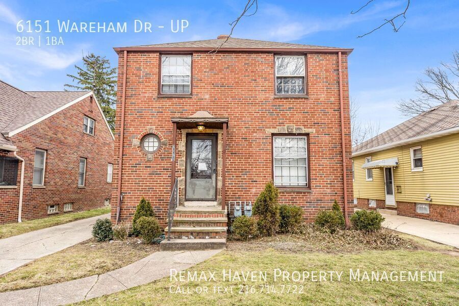 6151 Wareham Dr. UP, Parma - Spacious 2 bed 1 bath multi-family home! property image