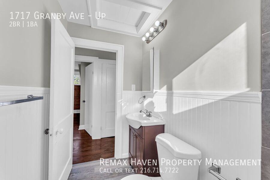 1717 Granby Ave | UP, Cleveland - Spacious 2-bed 1-bath multi-family home! property image