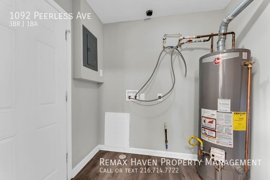 1092 Peerless Ave, Akron - Spacious 3 bed 1 bath single family home! property image