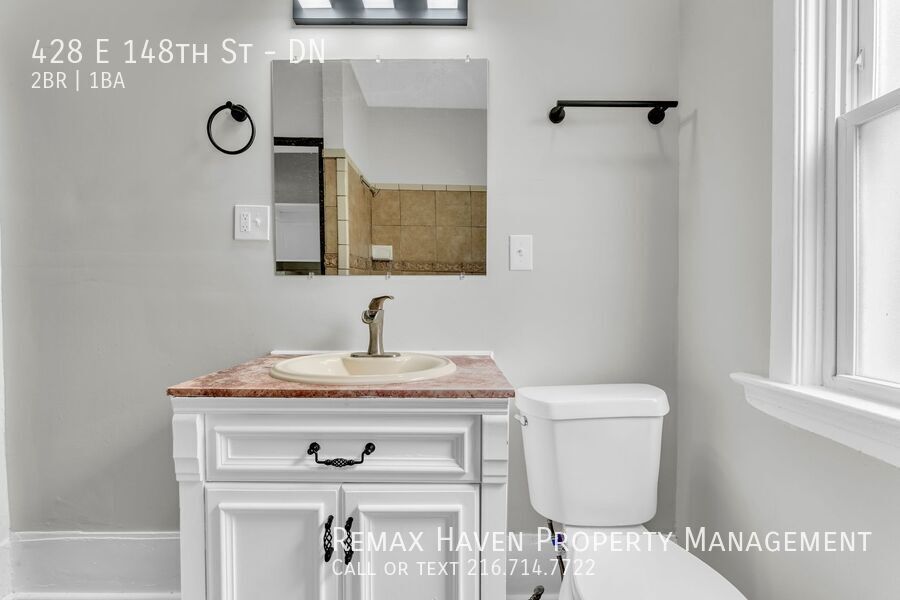 428 E 148th St | DN, Cleveland - Spacious 2 bed 1 bath multi-family home! property image