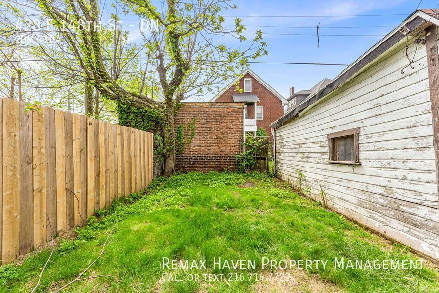 428 E 148th St | DN, Cleveland - Spacious 2 bed 1 bath multi-family home! property image