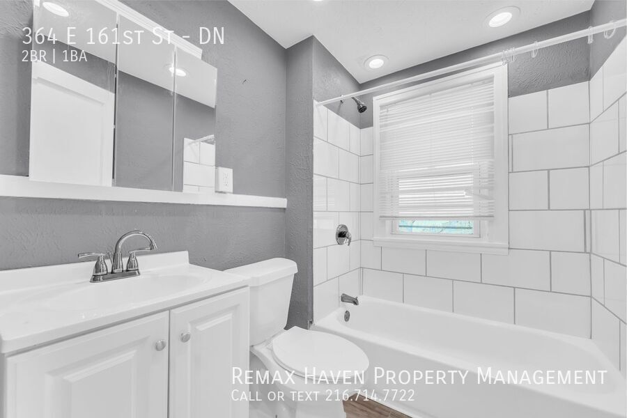364 E 161st St | DN, Cleveland - Spacious 2 bed 1 bath multi-family home! property image