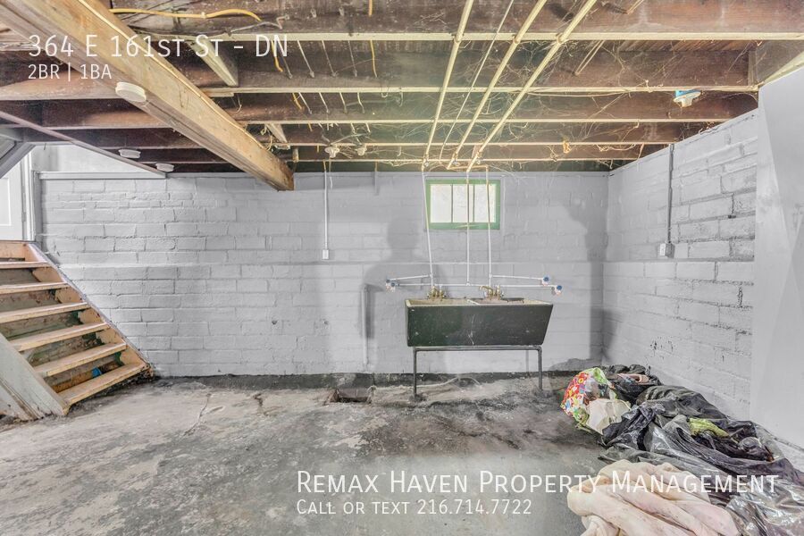 364 E 161st St | DN, Cleveland - Spacious 2 bed 1 bath multi-family home! property image