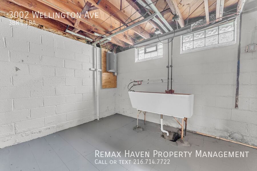 3002 Wellington Ave, Parma - Spacious 3 bed 1 bath single family home! property image