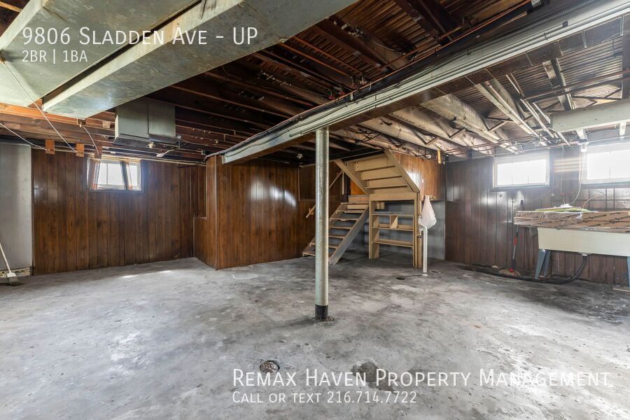 9806 Sladden Ave | UP, Garfield Heights - Spacious 2-bed 1-bath multi-family home! property image