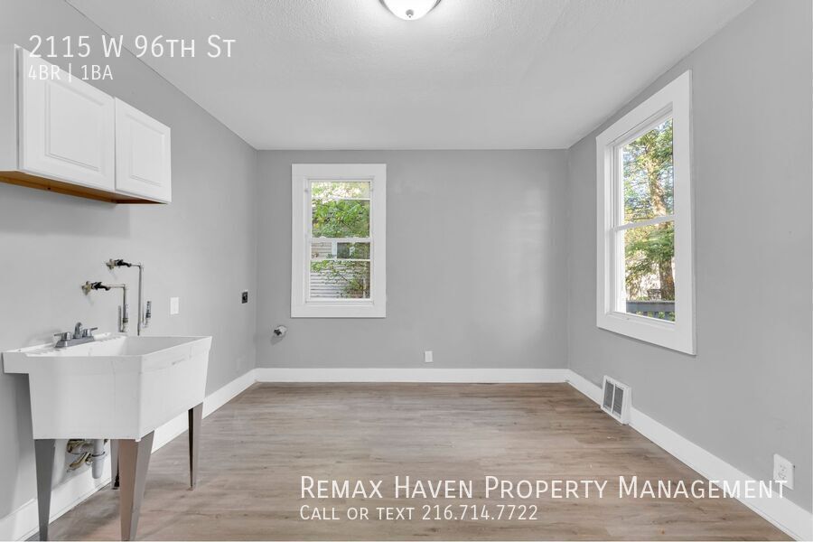 2115 W 96th St, Cleveland - Spacious 4-bed 1-bath single-family home! property image