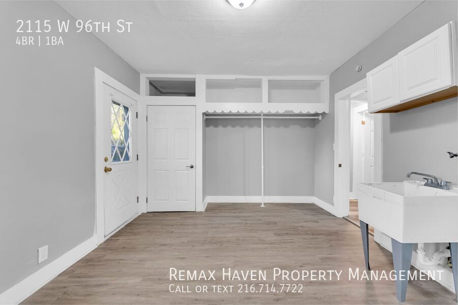 2115 W 96th St, Cleveland - Spacious 4-bed 1-bath single-family home! property image