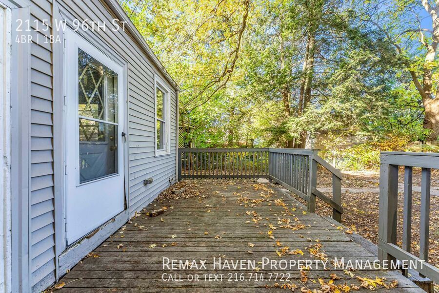 2115 W 96th St, Cleveland - Spacious 4-bed 1-bath single-family home! property image