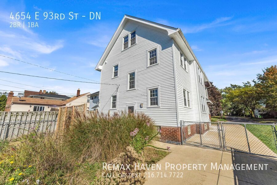 4654 E 93rd St | DN, Garfield Heights- Spacious 2-bed 1-bath multi-family home! property image