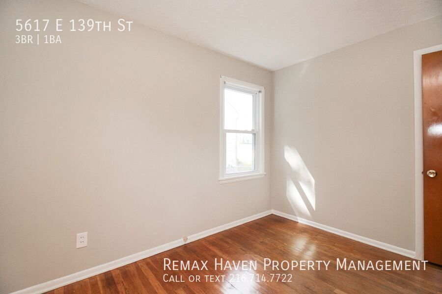 5617 E 139th St, Garfield Heights - Spacious 3-bed 1-bath single-family home! property image