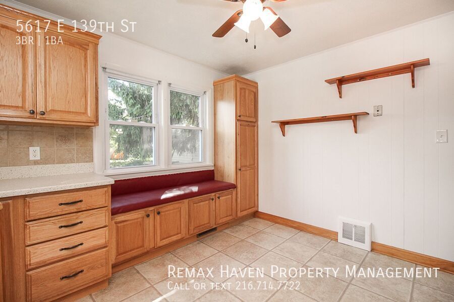 5617 E 139th St, Garfield Heights - Spacious 3-bed 1-bath single-family home! property image