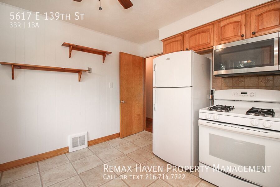 5617 E 139th St, Garfield Heights - Spacious 3-bed 1-bath single-family home! property image