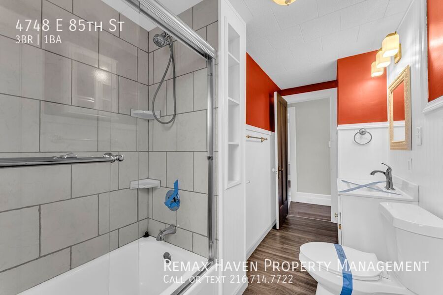 4748 E 85th St, Garfield Heights - Spacious 3-bed 1-bath single-family home! property image