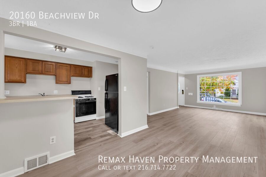 20160 Beachview Dr., Euclid - Spacious 3-bed 1-bath single-family home! property image