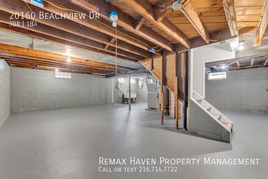 20160 Beachview Dr., Euclid - Spacious 3-bed 1-bath single-family home! property image