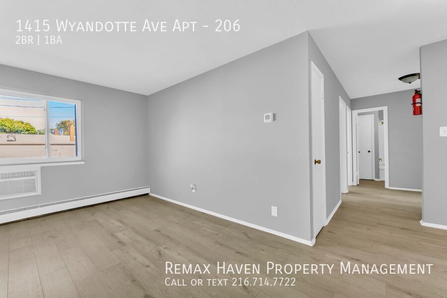 1415 Wyandotte Ave | #206, Lakewood - Spacious 2-bed 1-bath multi-family home! Heat Included! property image