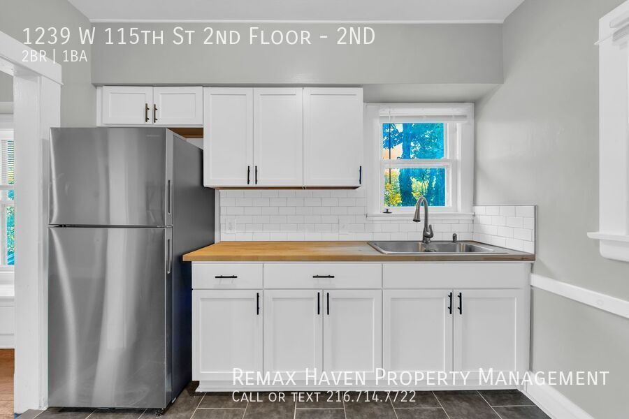 1239 W 115th St | Unit 2, Cleveland - Spacious 2-bed 1-bath multi-family home! Gas Included! property image