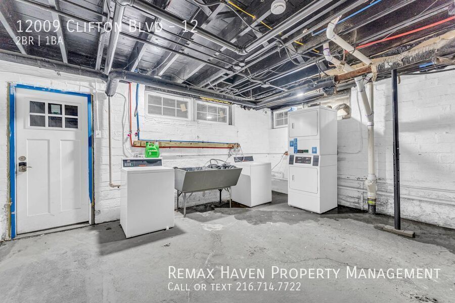 12009 Clifton Blvd | Apt#12, Lakewood - Spacious 2-bed 1-bath apartment! This rental comes with 1 de property image