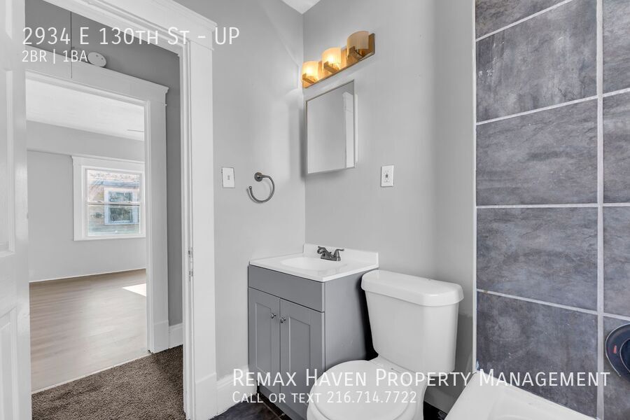2934 E 130th St | UP, Cleveland - Spacious 2 bed 1 bath multi-family home! property image