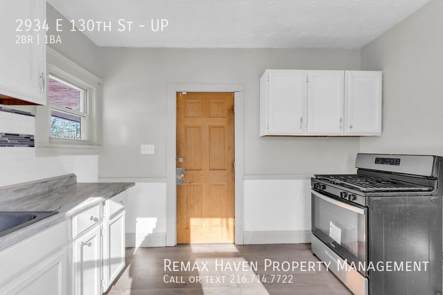 2934 E 130th St | UP, Cleveland - Spacious 2 bed 1 bath multi-family home! property image
