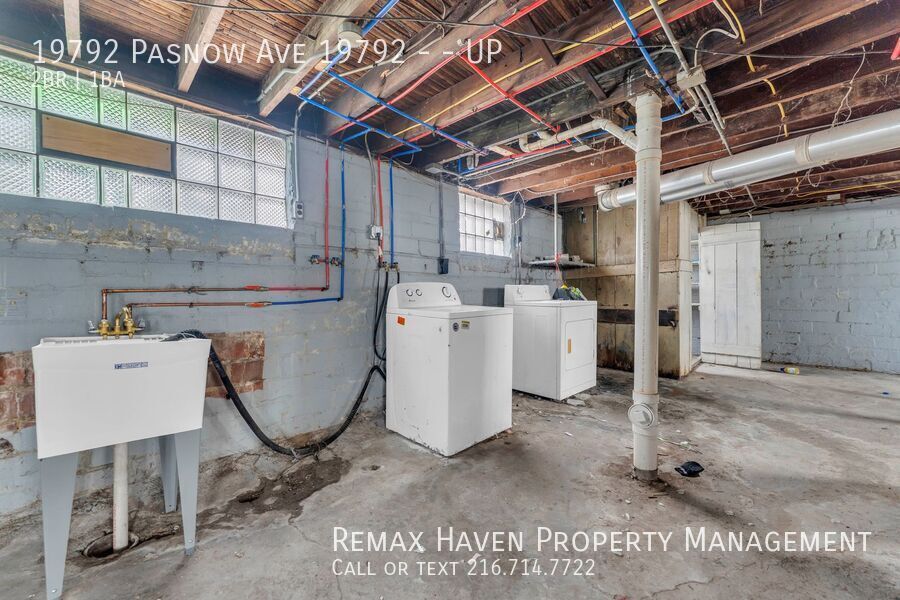 19792 Pasnow UP, Euclid - 2 bed 1 bath UP unit of this 2 family home! property image