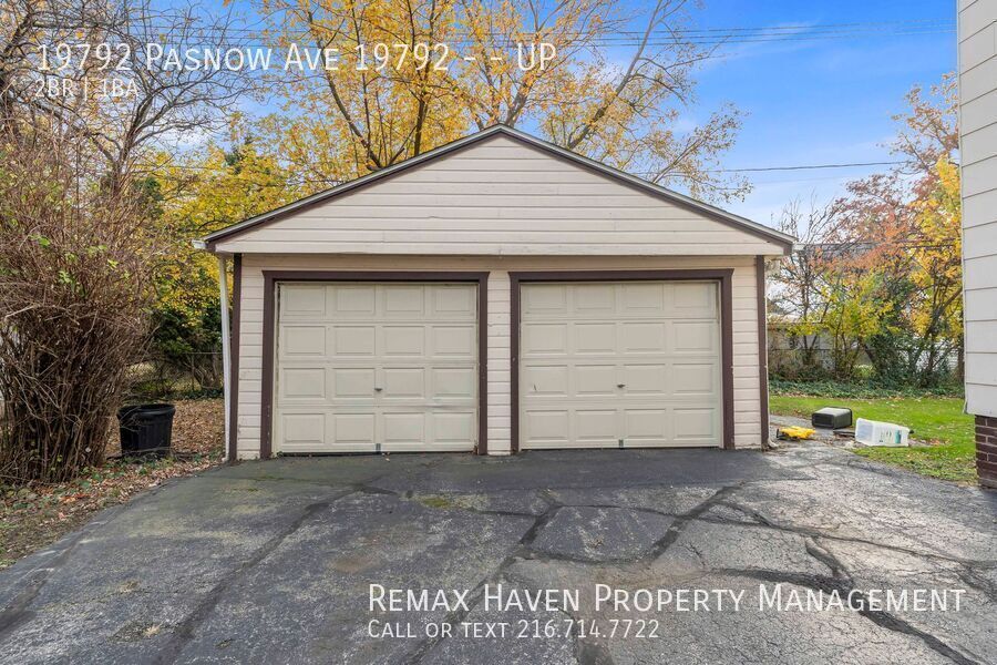 19792 Pasnow UP, Euclid - 2 bed 1 bath UP unit of this 2 family home! property image