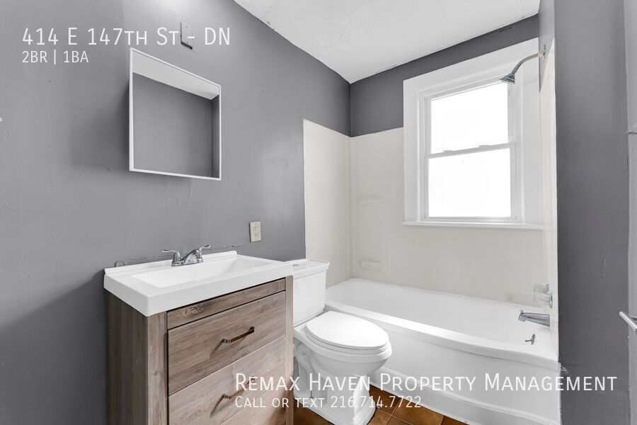 414 E 147th St | DN, Cleveland - Spacious 2-bed 1-bath multi-family home! property image