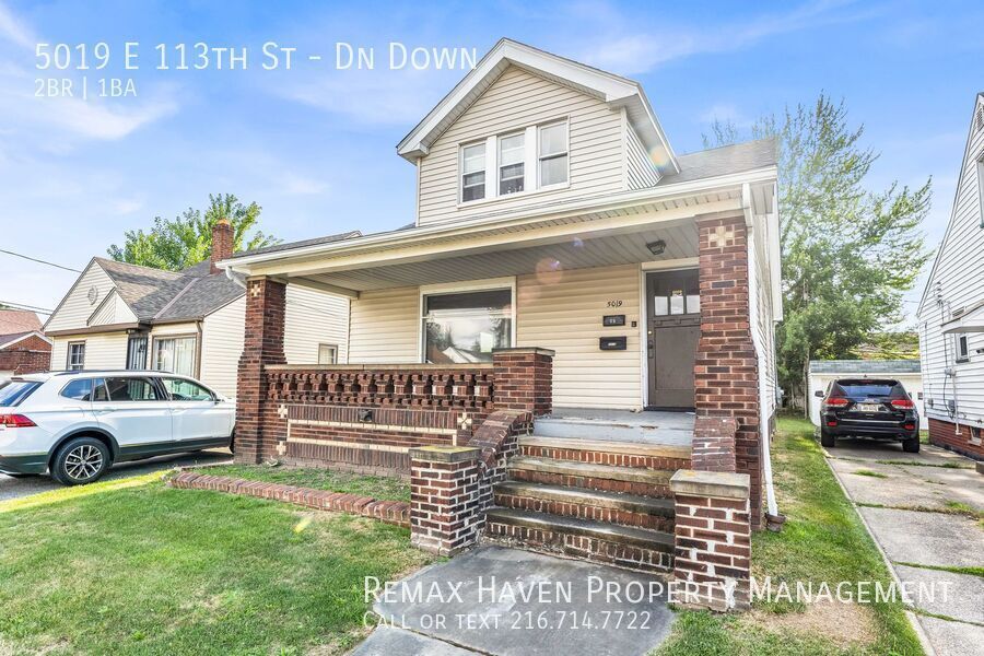 5019 E 113th St | DN, Garfield Heights - Spacious 2 bed 1 bath multi-family home! property image