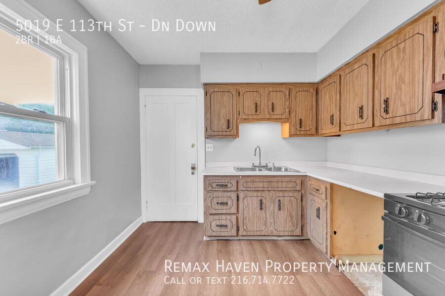 5019 E 113th St | DN, Garfield Heights - Spacious 2 bed 1 bath multi-family home! property image