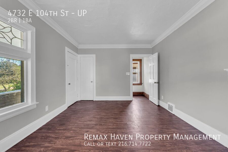 4732 E 104th St | UP, Garfield Heights - Spacious 2-bed 1-bath multi-family home! property image